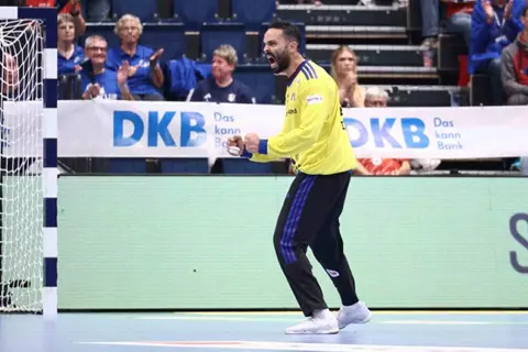 بمشاركة المصريين.. تأهل لايبزيج ووداع هامبورج وفتسلار في كأس ألمانيا لليد